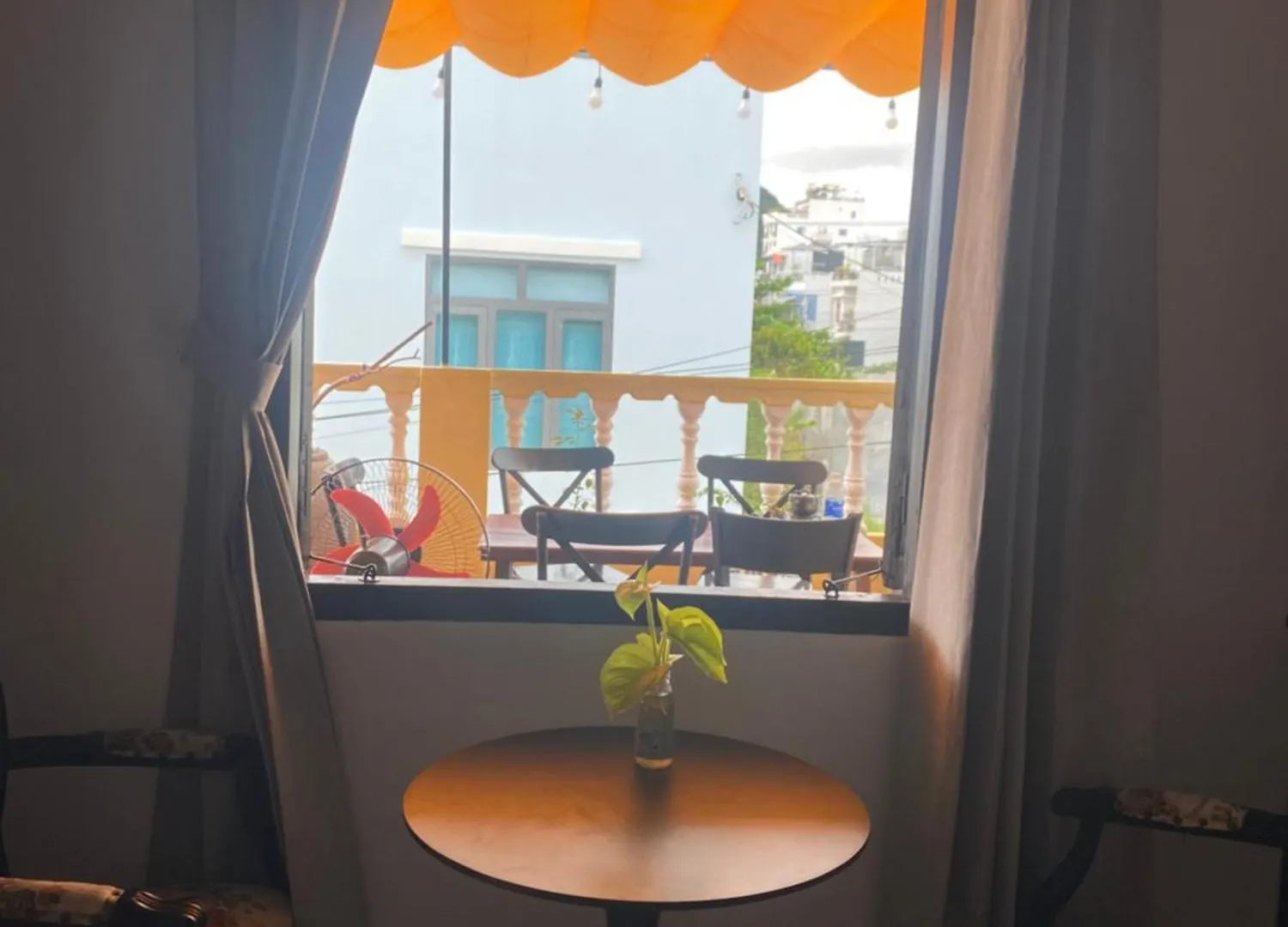 Lv Homestay ニャチャン ロッジ