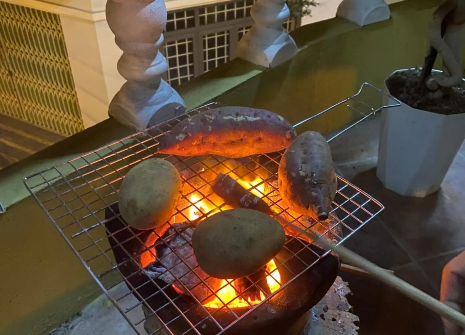 Lv Homestay ニャチャン ロッジ